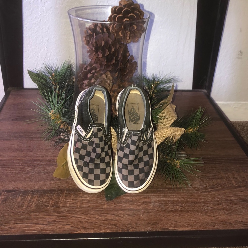 Used KIDS CHECKERBOARD SLIP-ON